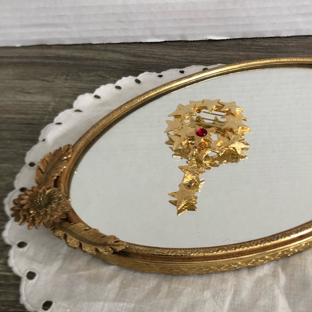 Vtg Ultra Craft Star Brooch with Red Rhinestone Accent